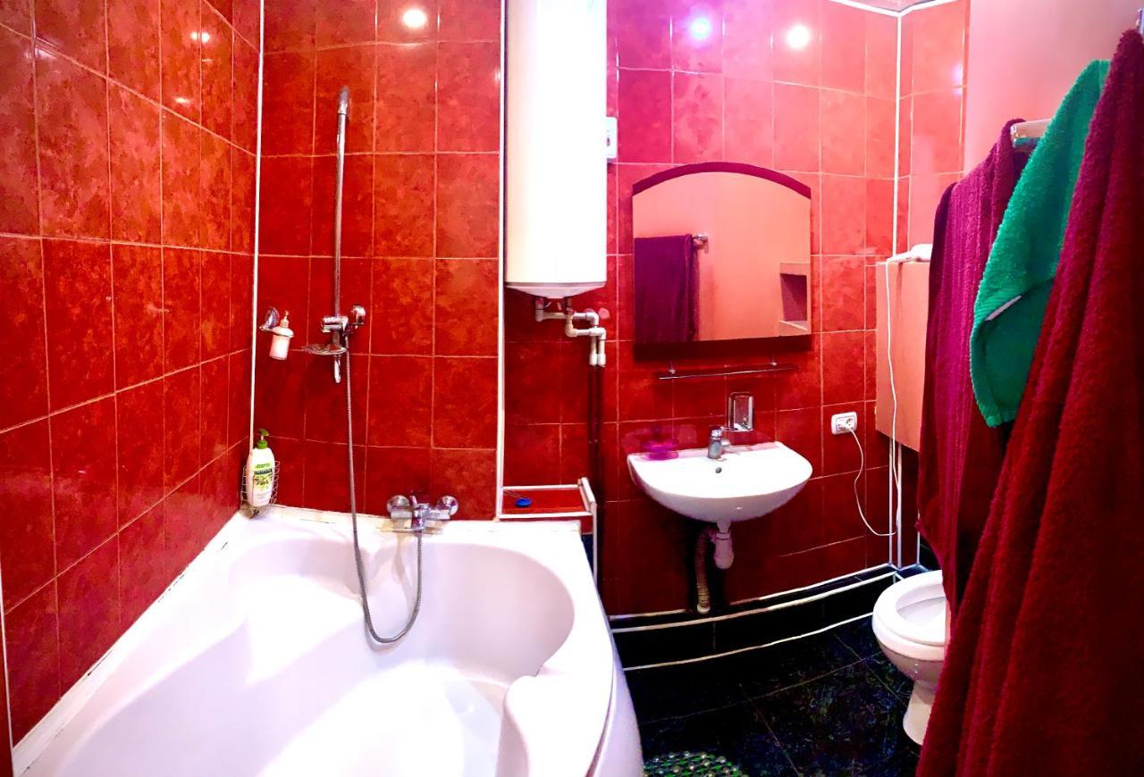 One-Bedroom Apartment On Gagarina Kharkov Ngoại thất bức ảnh
